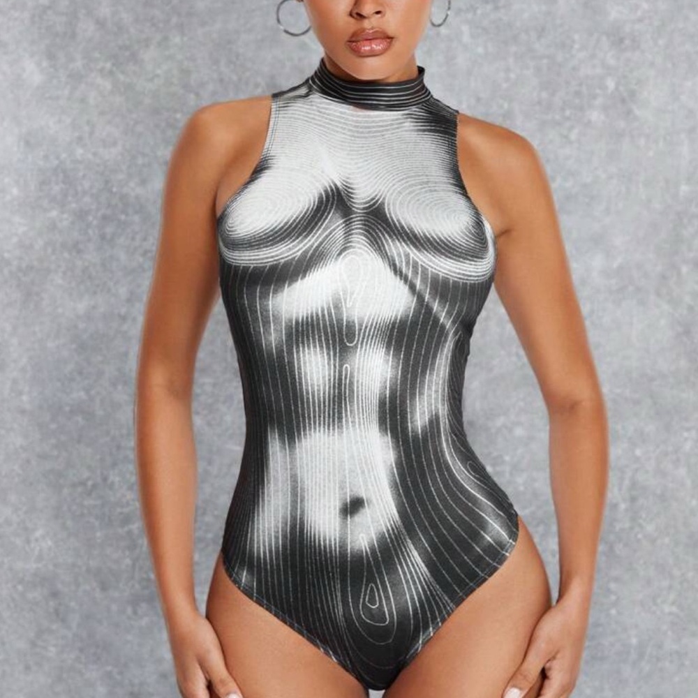 SHEIN Gray and Black Sleeveless Bodysuit